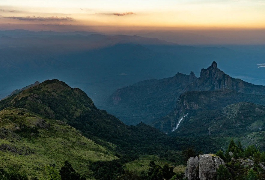 100881817kodanad-view-point