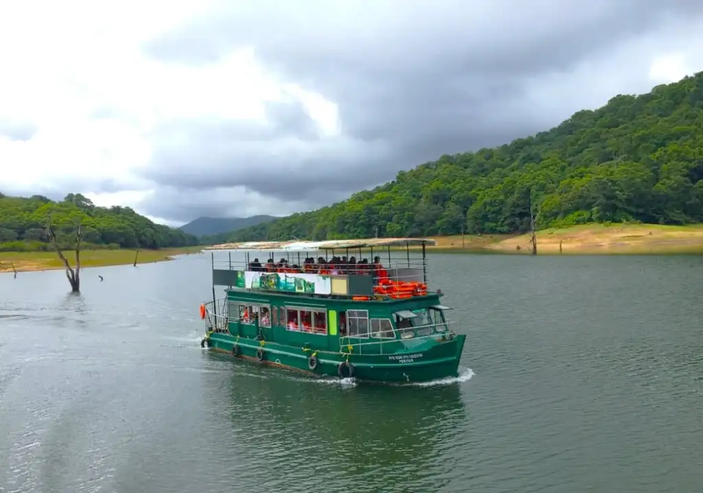 periyar-lake-thekkady-4.jpg